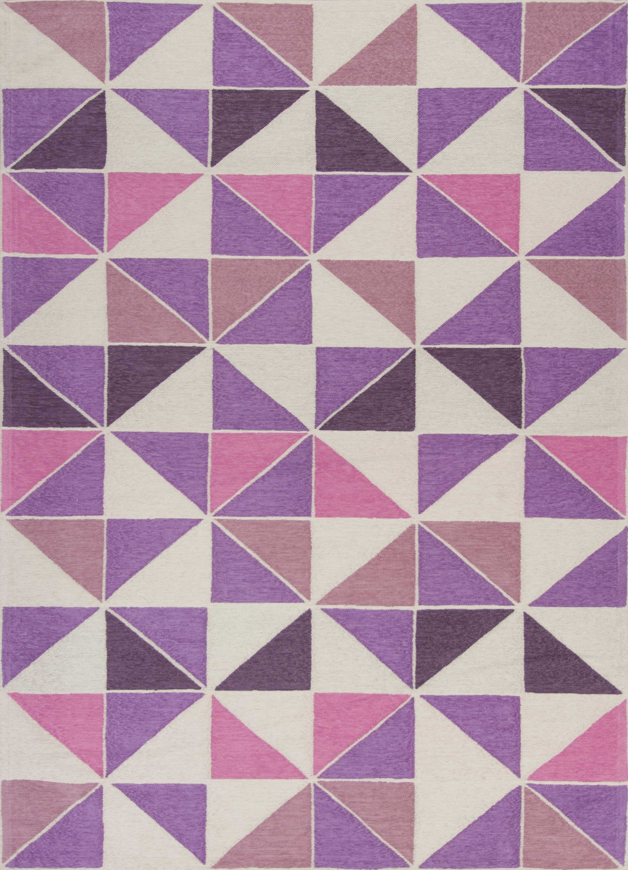 5' x 7'" Polyester Ivory/Pink Area Rug