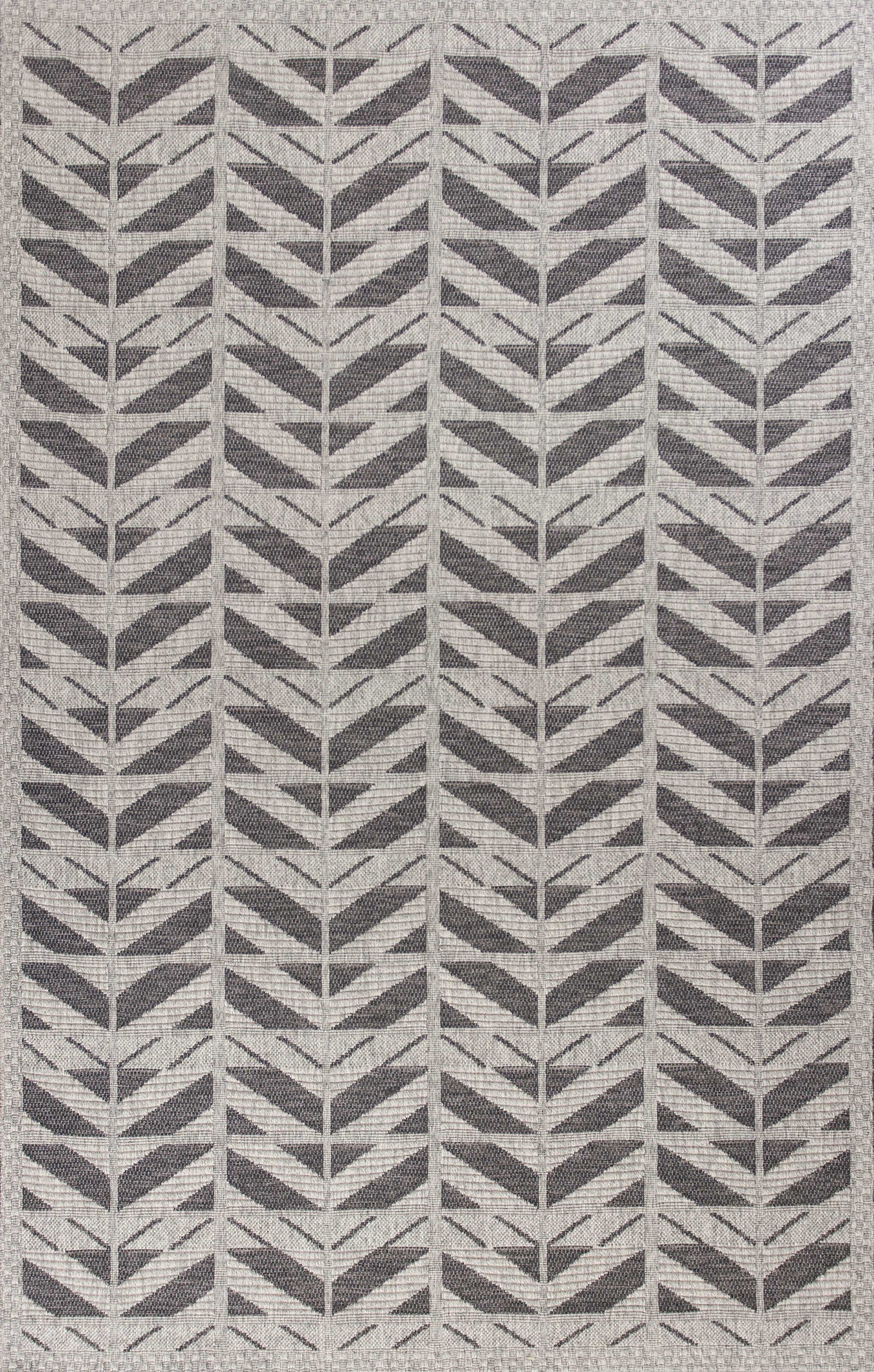 6'7" x 9'6" Polypropylene Grey Area Rug