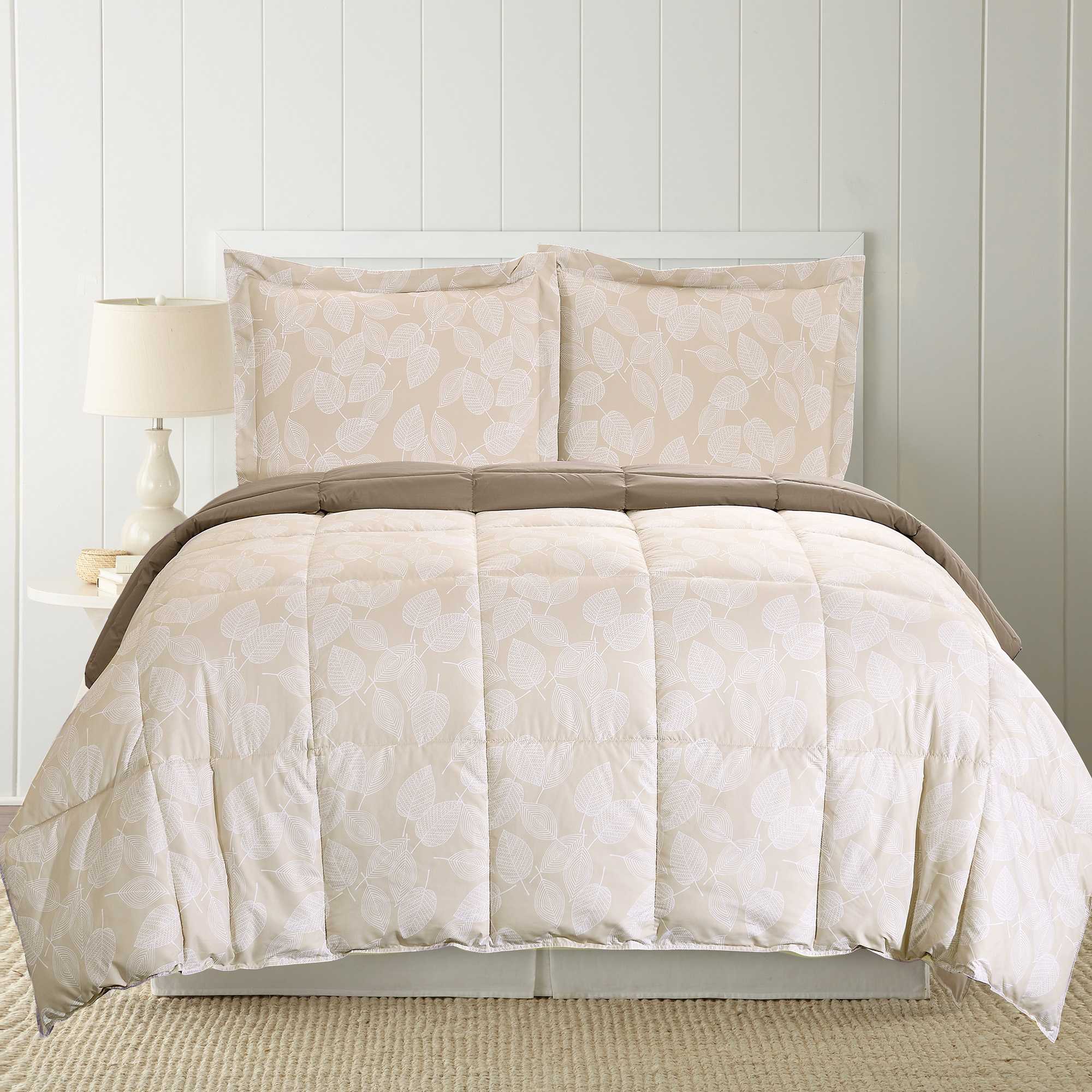 0.2" x 88" x 88" Microfiber Beige  3 Piece Leaves Print Reversible Queen Comforter Set