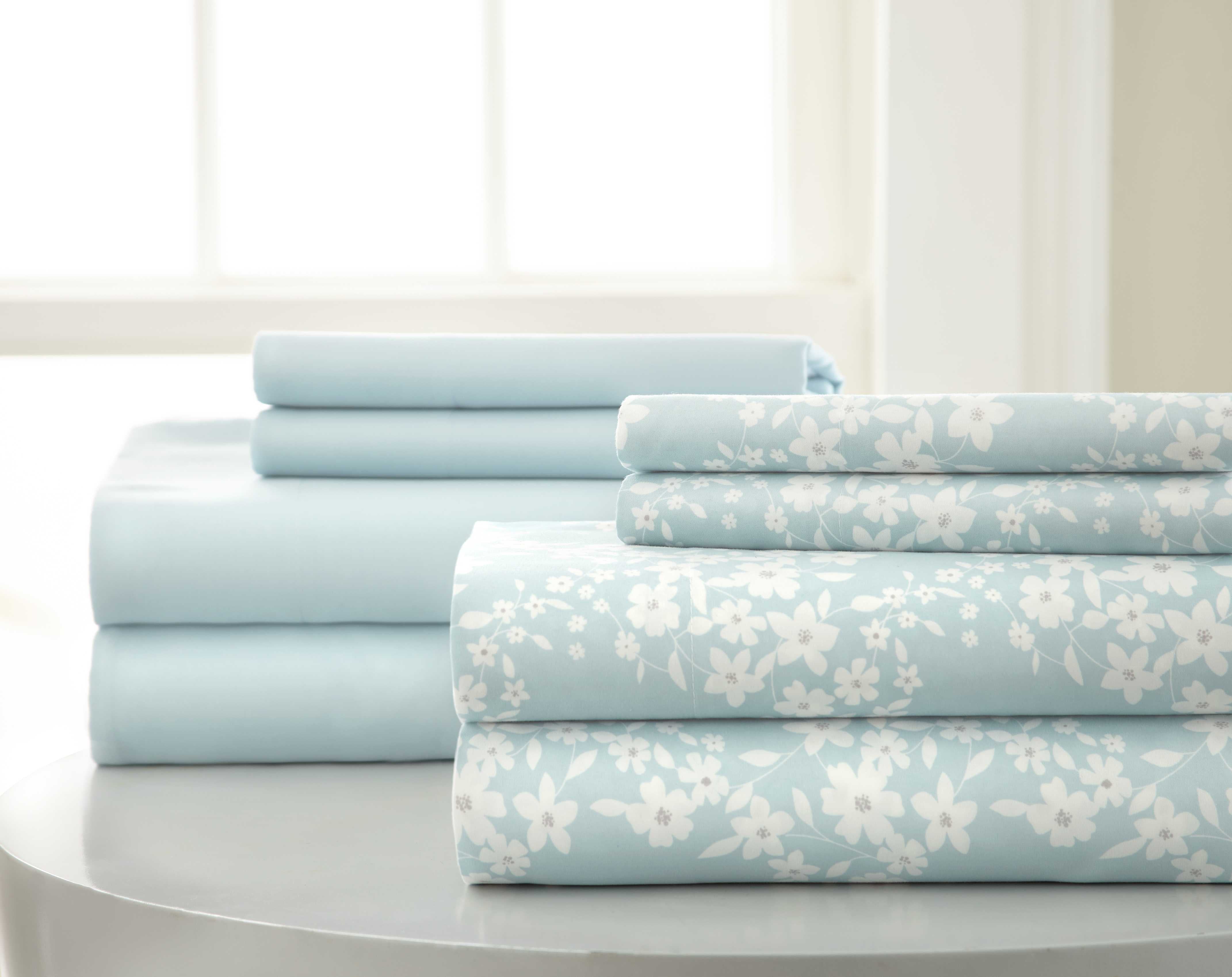 0.2" x 81" x 96" Microfiber Blue and White  8 Piece Full Sheet Set