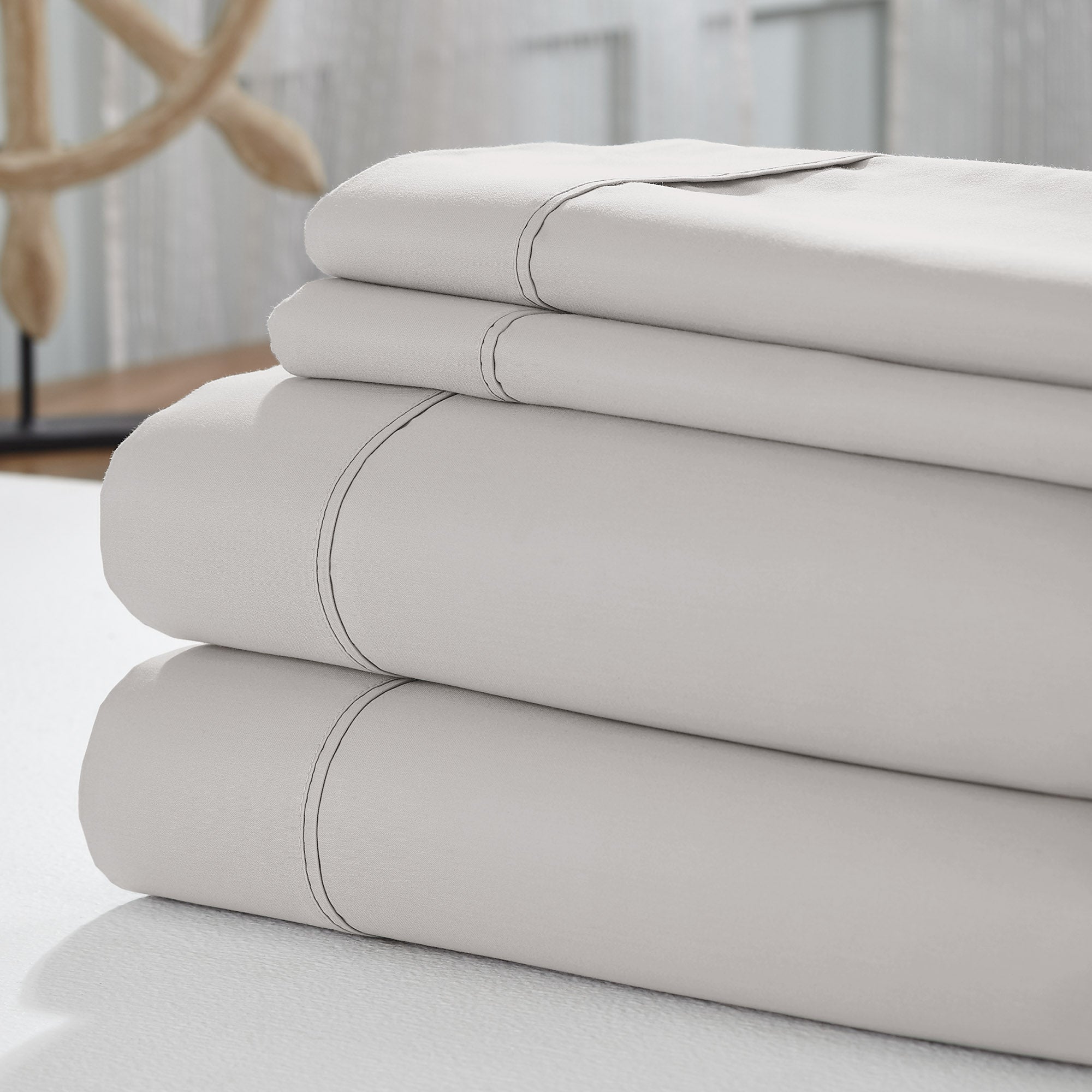 0.2" x 102" x 106" Cotton Silver  4 Piece 1800 Thread Count California King Size Sheet Set